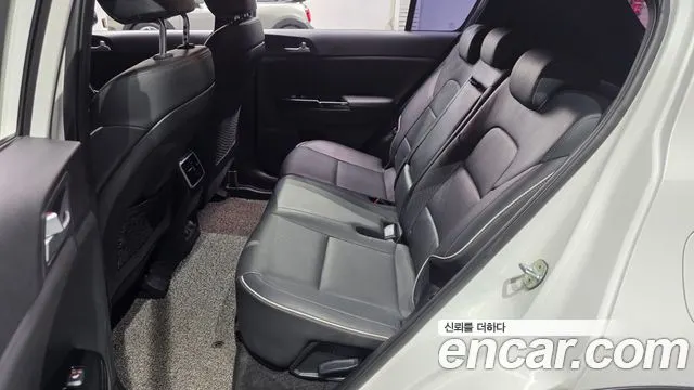 KIA SPORTAGE THE BOLD 2019 — 158 947 км, белый, Корея — под ключ — фото 11