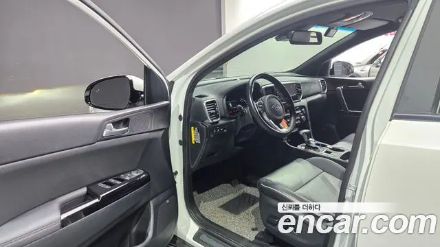 KIA SPORTAGE THE BOLD 2019 — 158 947 км, белый, Корея — под ключ — фото 10