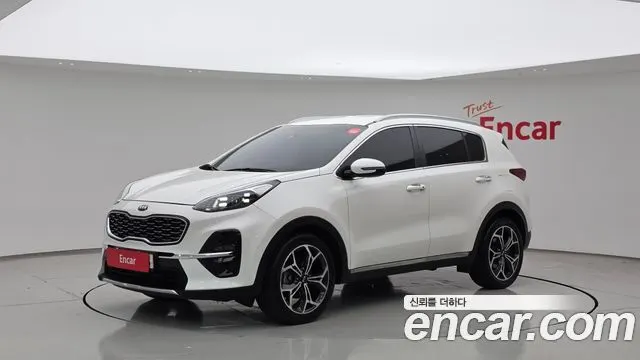 KIA SPORTAGE THE BOLD 2021 — 79 854 км, белый, Корея — под ключ — фото 1