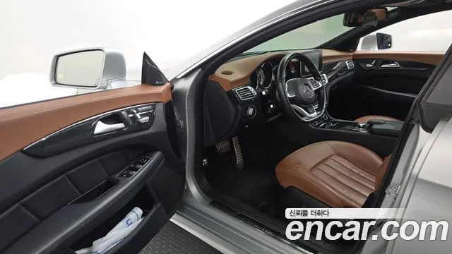 MERCEDES-BENZ CLS-CLASS W218 2016 — 205 131 км, серебристый, Корея — под ключ — фото 10