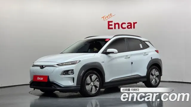 HYUNDAI KONA ELECTRIC 2019 — 156 033 км, белый, Корея — под ключ — фото 1