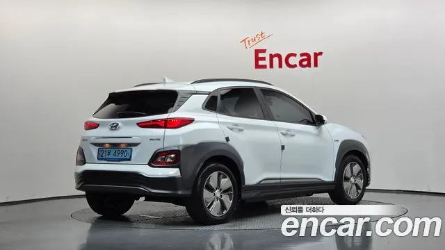 HYUNDAI KONA ELECTRIC 2019 — 156 033 км, белый, Корея — под ключ — фото 2