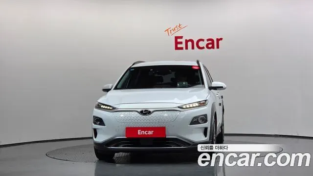 HYUNDAI KONA ELECTRIC 2019 — 156 033 км, белый, Корея — под ключ — фото 3