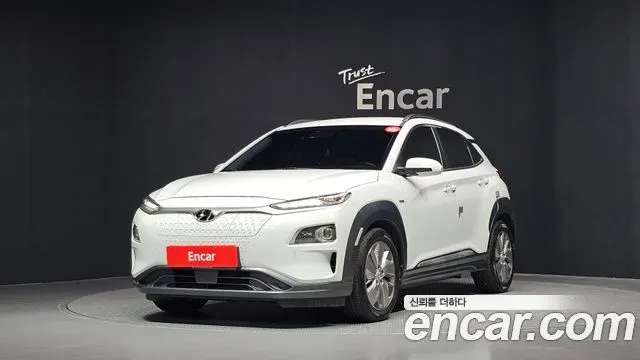 HYUNDAI KONA ELECTRIC 2020 — 127 197 км, белый, Корея — под ключ — фото 1