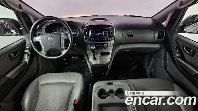 HYUNDAI GRAND STAREX 2018 — 121 359 км, серебристый, Корея — под ключ — фото 7