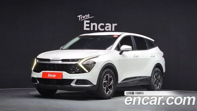 KIA SPORTAGE 2022 — 112 461 км, белый, Корея — под ключ — фото 1