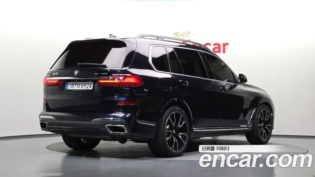 BMW X7 2022 — 76 799 км, чёрный, Корея — под ключ — фото 2