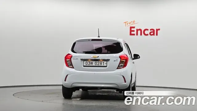 CHEVROLET SPARK 2017 — 71 088 км, белый, Корея — под ключ — фото 4