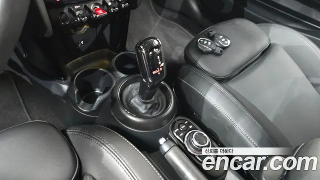 MINI COOPER 2024 — 28 592 км, белый-перламутр, Корея — под ключ — фото 9