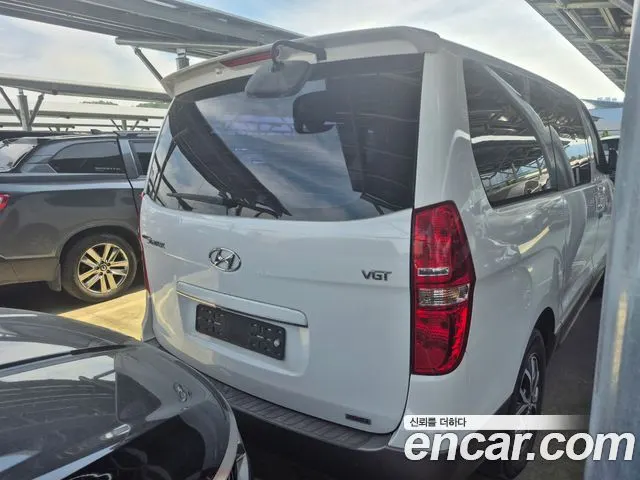 HYUNDAI GRAND STAREX 2018 — 135 000 км, белый, Корея — под ключ — фото 4