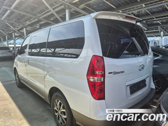 HYUNDAI GRAND STAREX 2018 — 135 000 км, белый, Корея — под ключ — фото 5