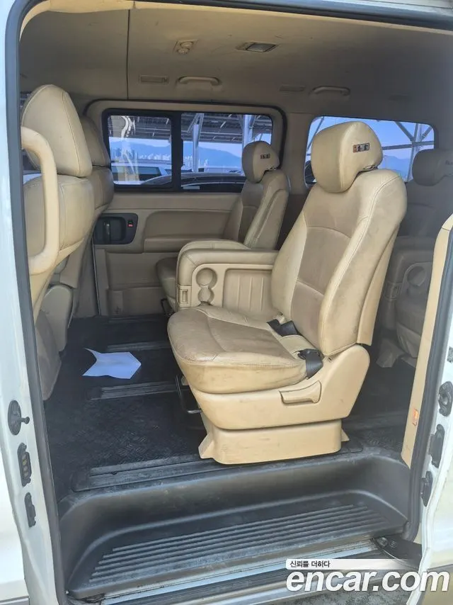 HYUNDAI GRAND STAREX 2018 — 135 000 км, белый, Корея — под ключ — фото 7