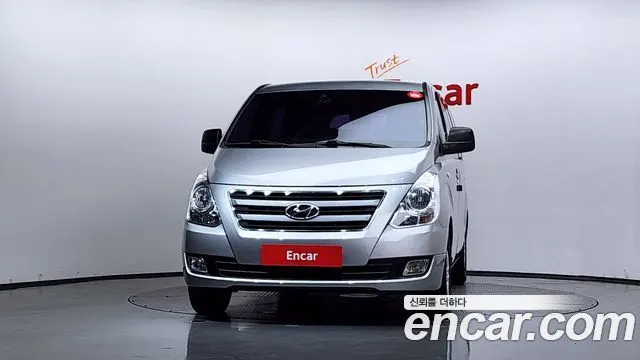 HYUNDAI GRAND STAREX 2017 — 182 723 км, серебристо-серый, Корея — под ключ — фото 3