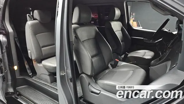 HYUNDAI GRAND STAREX 2018 — 148 434 км, серебристо-серый, Корея — под ключ — фото 11