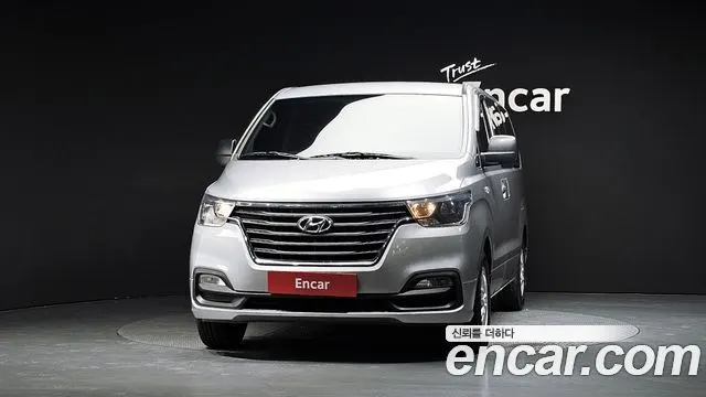 HYUNDAI GRAND STAREX 2018 — 148 434 км, серебристо-серый, Корея — под ключ — фото 3