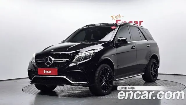 MERCEDES-BENZ GLE-CLASS W166 2017 — 90 647 км, чёрный, Корея — под ключ — фото 1