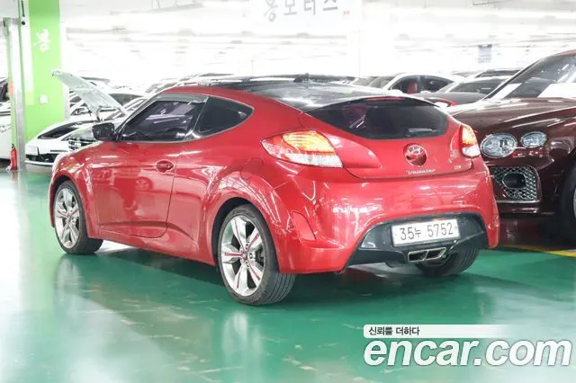 HYUNDAI VELOSTER 2014 — 117 944 км, красный, Корея — под ключ — фото 4