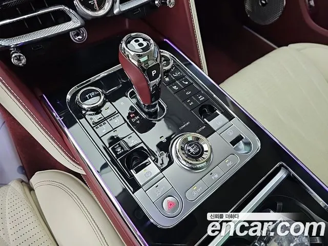 BENTLEY FLYING SPUR 2023 — 27 986 км, белый-перламутр, Корея — под ключ — фото 8