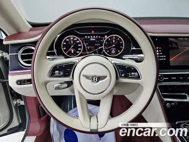 BENTLEY FLYING SPUR 2023 — 27 986 км, белый-перламутр, Корея — под ключ — фото 9