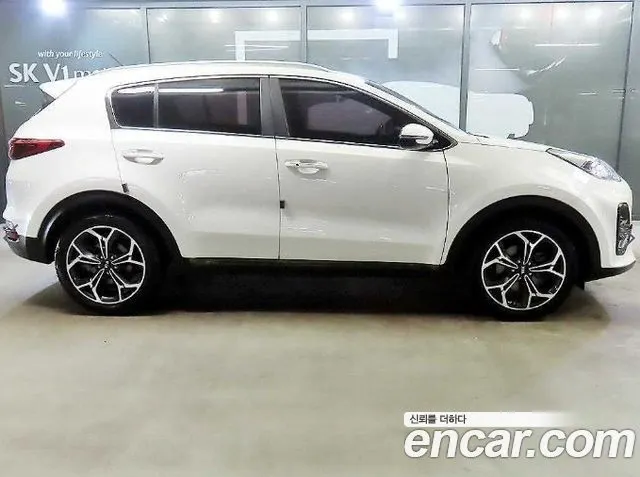 KIA SPORTAGE THE BOLD 2019 — 133 043 км, белый, Корея — под ключ — фото 2