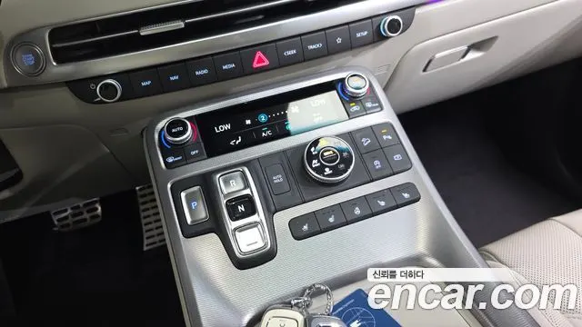 HYUNDAI PALISADE 2024 — 21 047 км, серебристо-серый, Корея — под ключ — фото 9