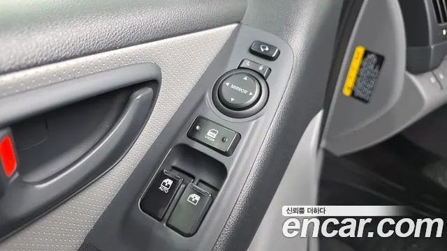 HYUNDAI GRAND STAREX 2019 — 190 981 км, серебристый, Корея — под ключ — фото 12