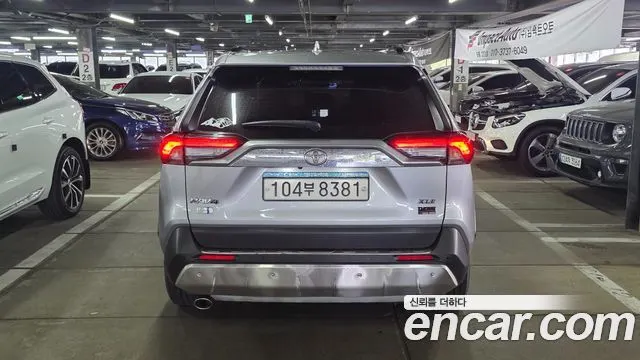 TOYOTA RAV4 2019 — 110 700 км, серебристый, Корея — под ключ — фото 7