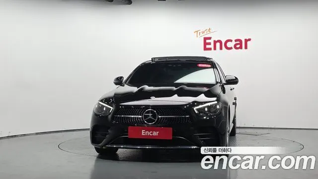MERCEDES-BENZ E-CLASS W213 2022 — 45 244 км, чёрный, Корея — под ключ — фото 3
