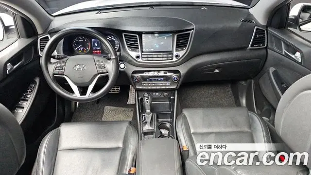 HYUNDAI TUCSON 2018 — 122 269 км, белый, Корея — под ключ — фото 7