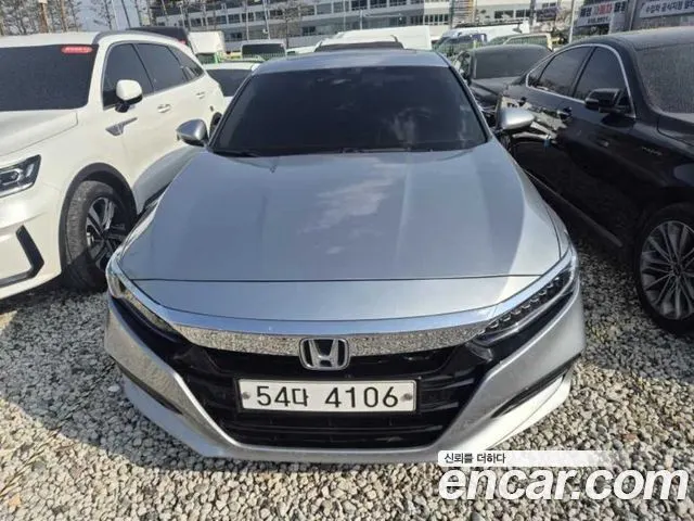 HONDA ACCORD 1 2018 — 153 613 км, серебристый, Корея — под ключ — фото 1