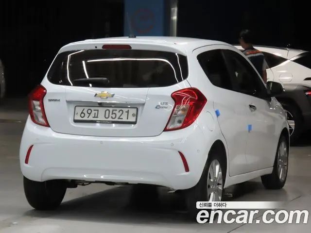 CHEVROLET SPARK 2017 — 87 250 км, белый, Корея — под ключ — фото 2