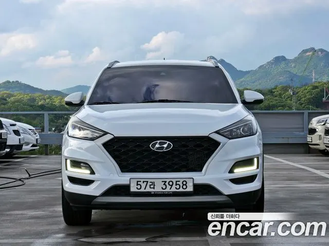 HYUNDAI TUCSON 2019 — 86 379 км, белый, Корея — под ключ — фото 3