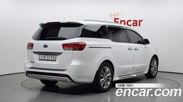 KIA CARNIVAL 2017 — 154 911 км, белый, Корея — под ключ — фото 2