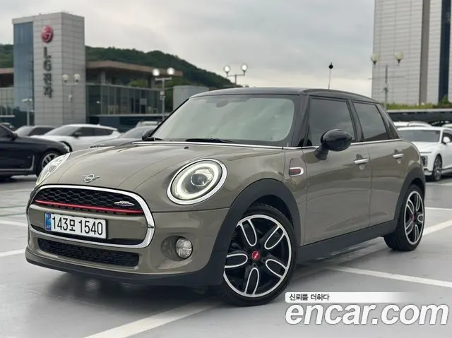 MINI COOPER D 2019 — 40 650 км, светло-золотистый, Корея — под ключ — фото 2