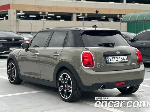 MINI COOPER D 2019 — 40 650 км, светло-золотистый, Корея — под ключ — фото 4