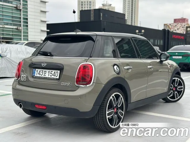 MINI COOPER D 2019 — 40 650 км, светло-золотистый, Корея — под ключ — фото 5