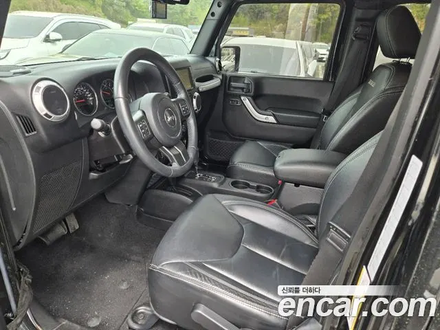 JEEP WRANGLER 2016 — 174 476 км, чёрный, Корея — под ключ — фото 9