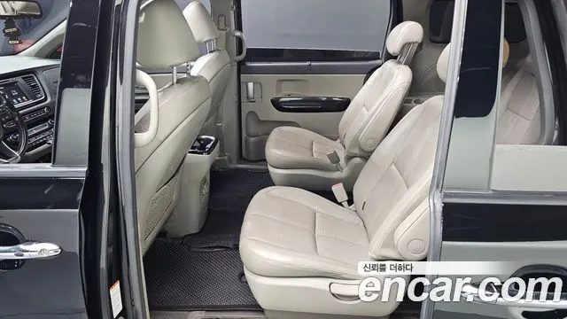 KIA CARNIVAL 2017 — 171 885 км, чёрный, Корея — под ключ — фото 12
