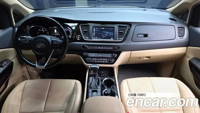 KIA CARNIVAL 2019 — 125 316 км, белый, Корея — под ключ — фото 7
