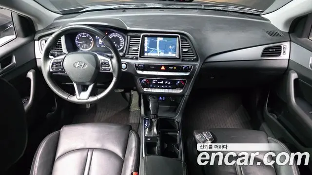 HYUNDAI SONATA 2018 — 84 551 км, серебристо-серый, Корея — под ключ — фото 7