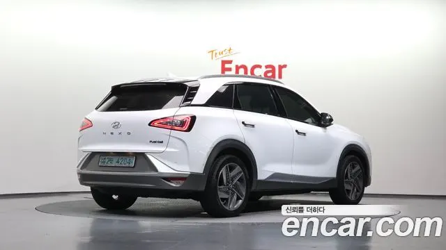 HYUNDAI NEXO 2022 — 129 220 км, белый, Корея — под ключ — фото 1