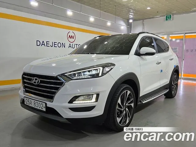 HYUNDAI TUCSON 2019 — 65 870 км, белый, Корея — под ключ — фото 1
