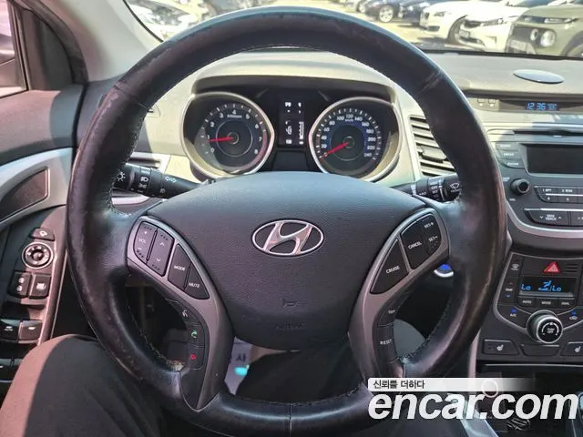 HYUNDAI AVANTE 2014 — 128 911 км, серебристый, Корея — под ключ — фото 10