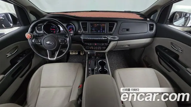 KIA CARNIVAL 2019 — 98 961 км, белый, Корея — под ключ — фото 7