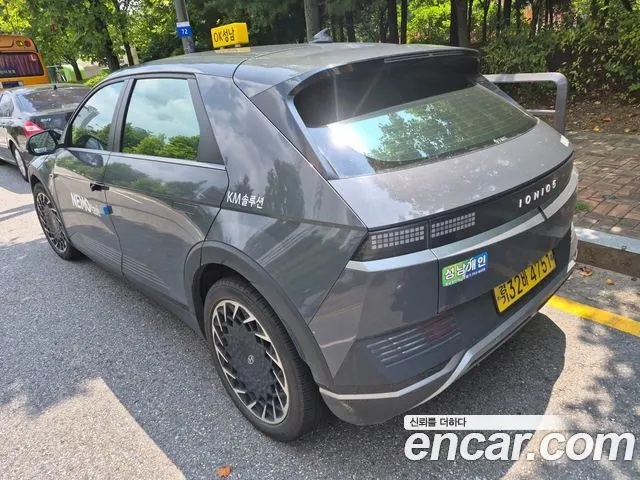 HYUNDAI IONIQ 5 2024 — 139 000 км, серебристо-серый, Корея — под ключ — фото 3