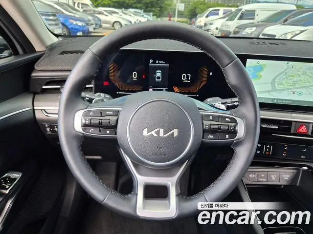 KIA K5 2026 — 25 614 км, серебристый, Корея — под ключ — фото 10