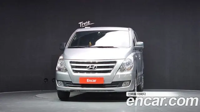 HYUNDAI GRAND STAREX 2018 — 126 971 км, серебристо-серый, Корея — под ключ — фото 3