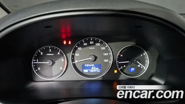 HYUNDAI GRAND STAREX 2018 — 126 971 км, серебристо-серый, Корея — под ключ — фото 8