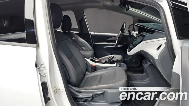CHEVROLET BOLT 2019 — 185 922 км, белый, Корея — под ключ — фото 11