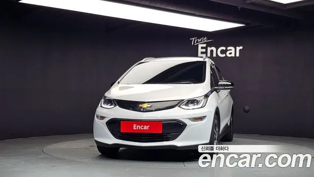 CHEVROLET BOLT 2019 — 185 922 км, белый, Корея — под ключ — фото 3